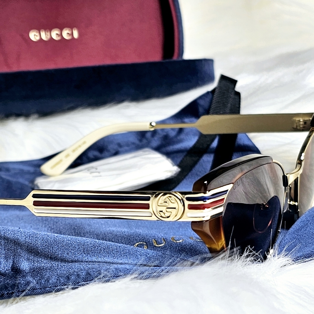 Gucci Sunglasses GG0522S